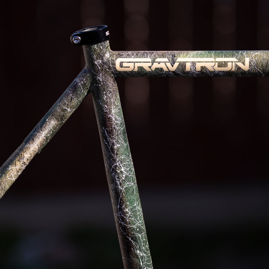 Gravtron V2 - Camo/Cobweb - Size XL